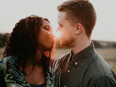 40 frases de casal perfeito que demonstram os pilares de uma relação